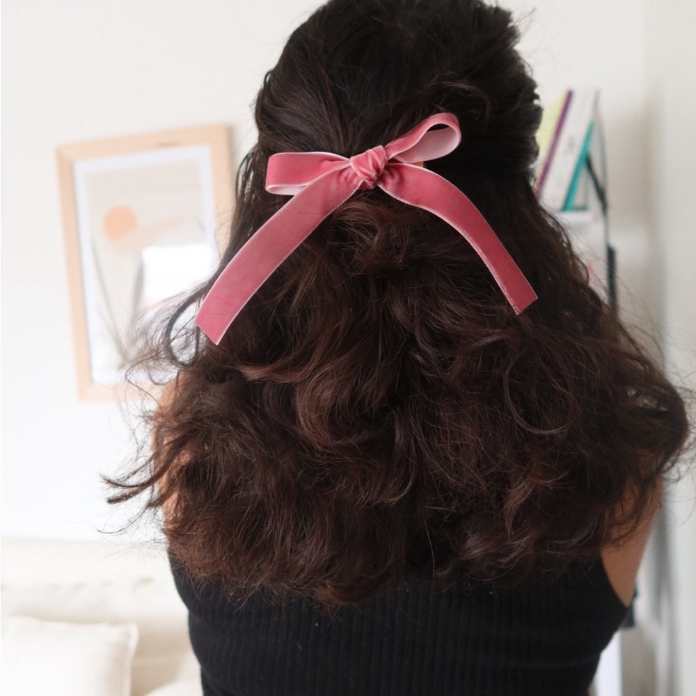 Velvet Bow Hair Clip - Elegant Hair Accessory with Crocodile Clasp